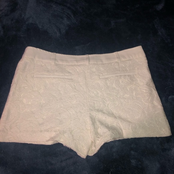 Shorts - Picture 2 of 3